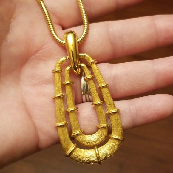 Vintage Jewelry - Vintage Roget Necklace